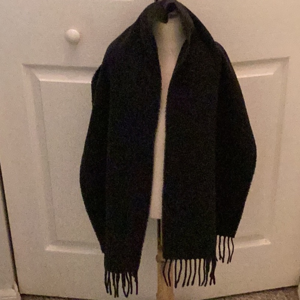 🖤NWOT Just Way Too Warm & Comfortable Scarf 
Must Have 🖤 - Picture 6 of 9